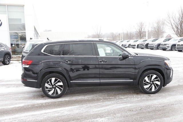 Used 2024 Volkswagen Atlas SEL image 2