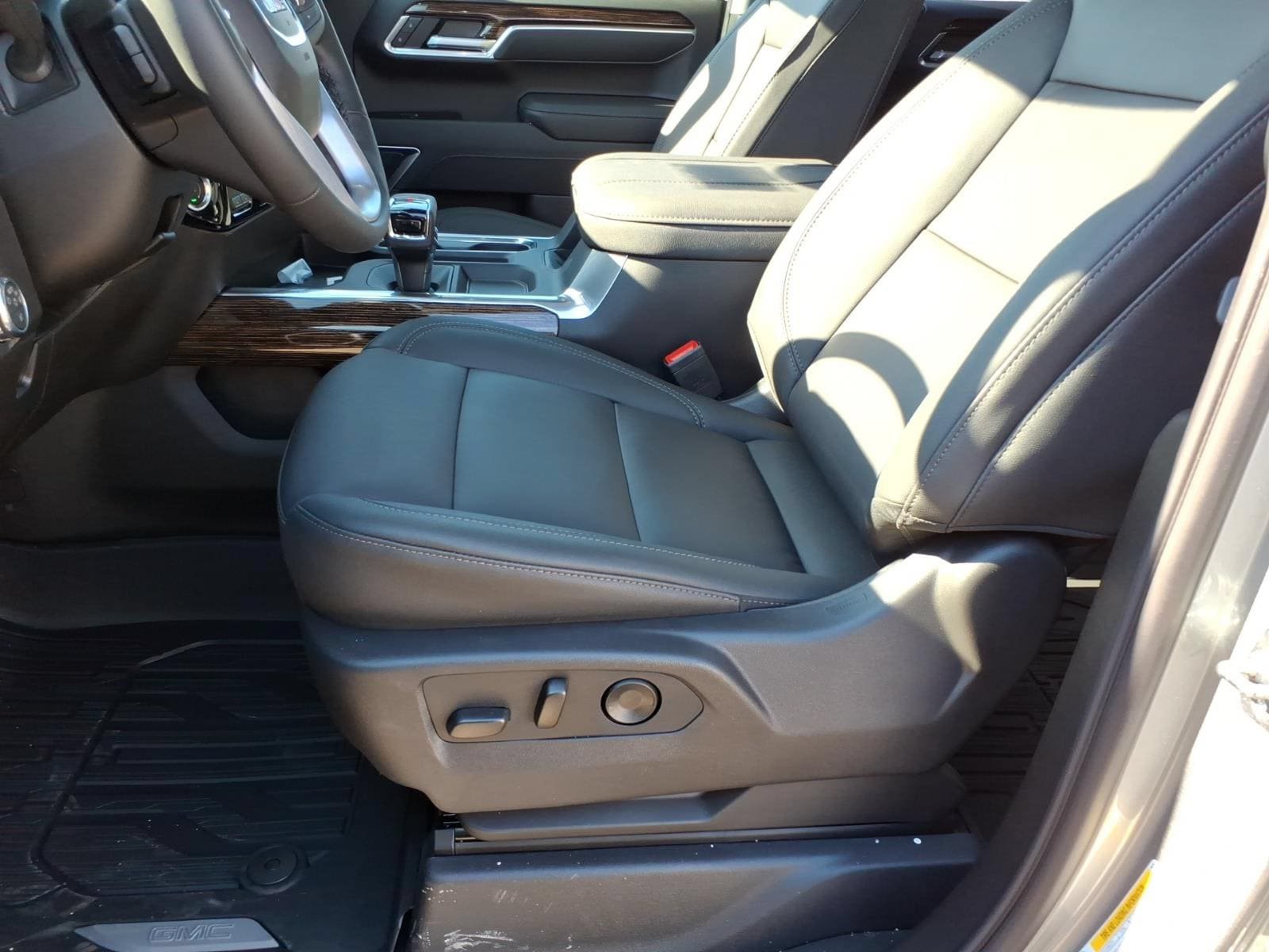 New 2026 GMC Sierra 1500 Elevation w/ Elevation Premium Package AWD/4WD image 12