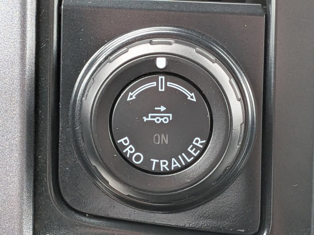 Used 2023 Ford F150 Lariat w/ Trailer Tow Package AWD/4WD image 23