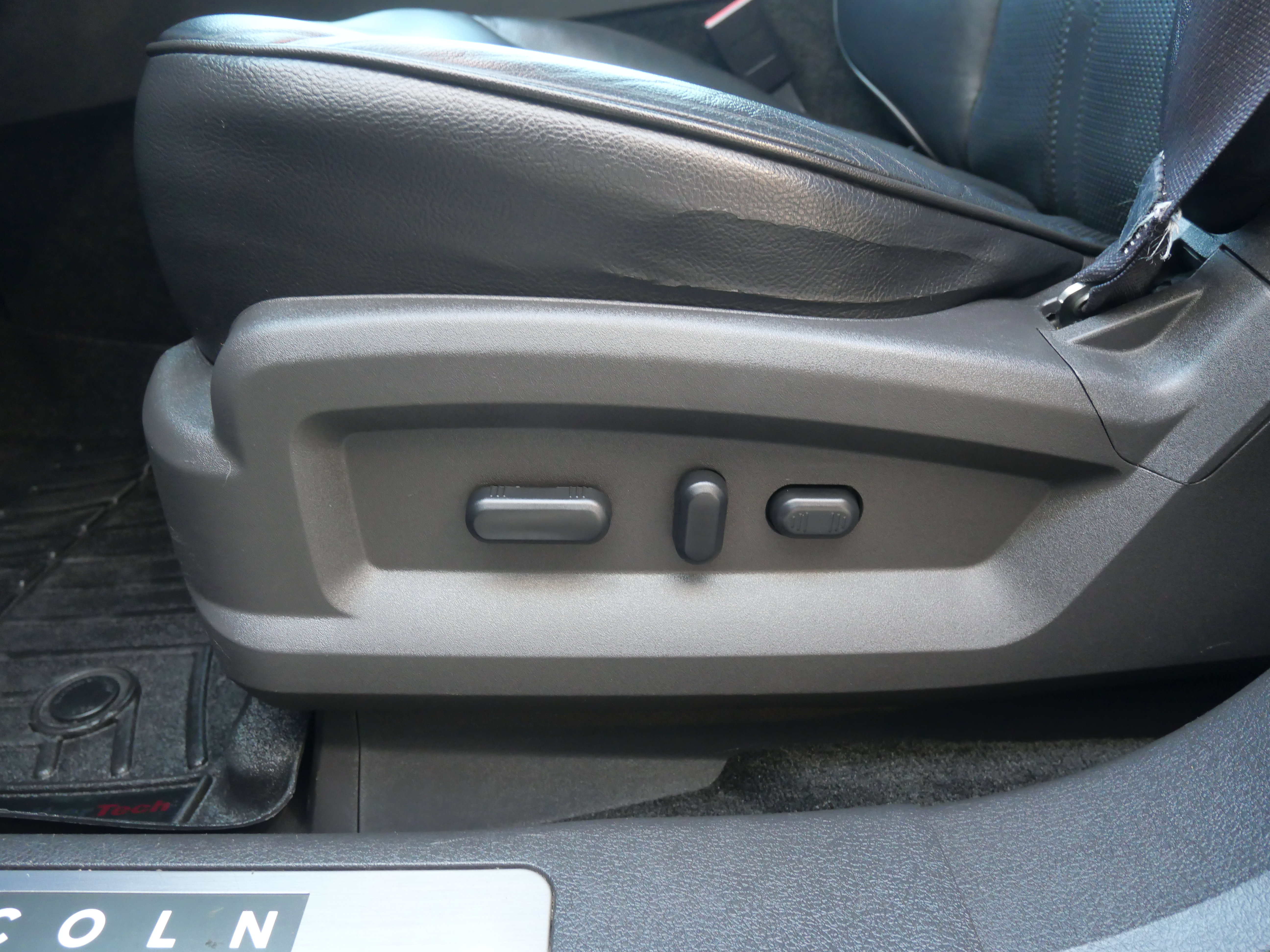 Used 2013 Lincoln MKX FWD image 20