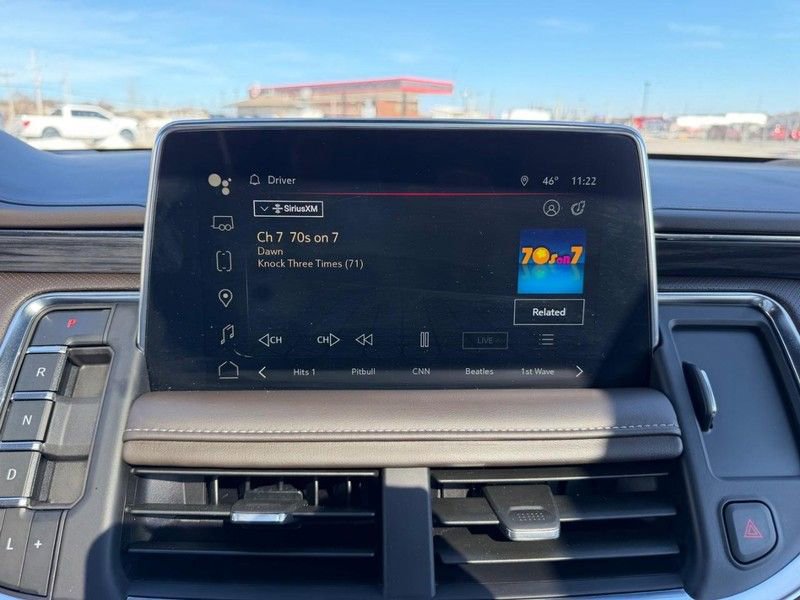 Used 2023 GMC Yukon SLT w/ SLT Premium Package image 16