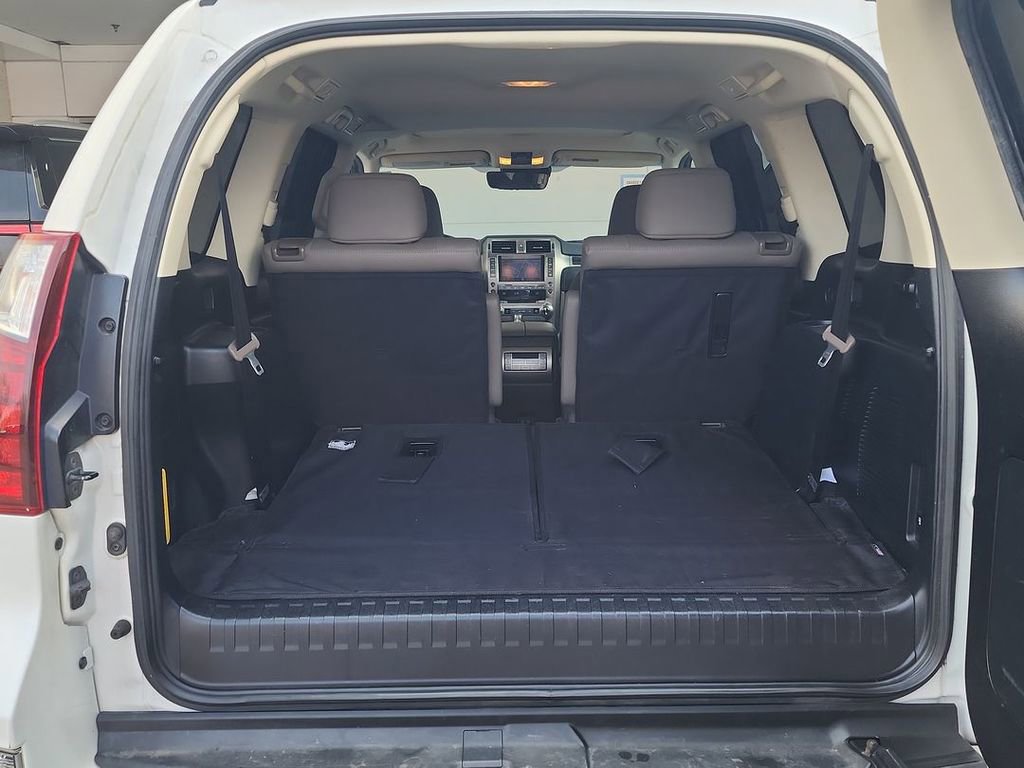 Used 2020 Lexus GX 460 Premium image 25