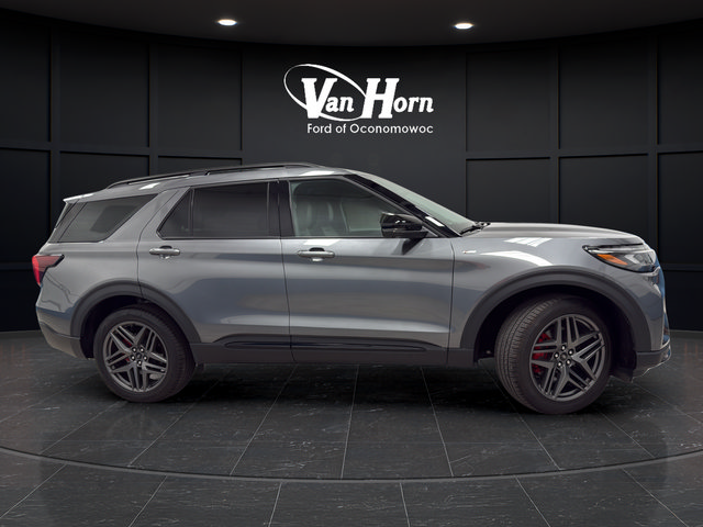Used 2026 Ford Explorer ST-Line w/ ST-Line Street Pack AWD/4WD image 8