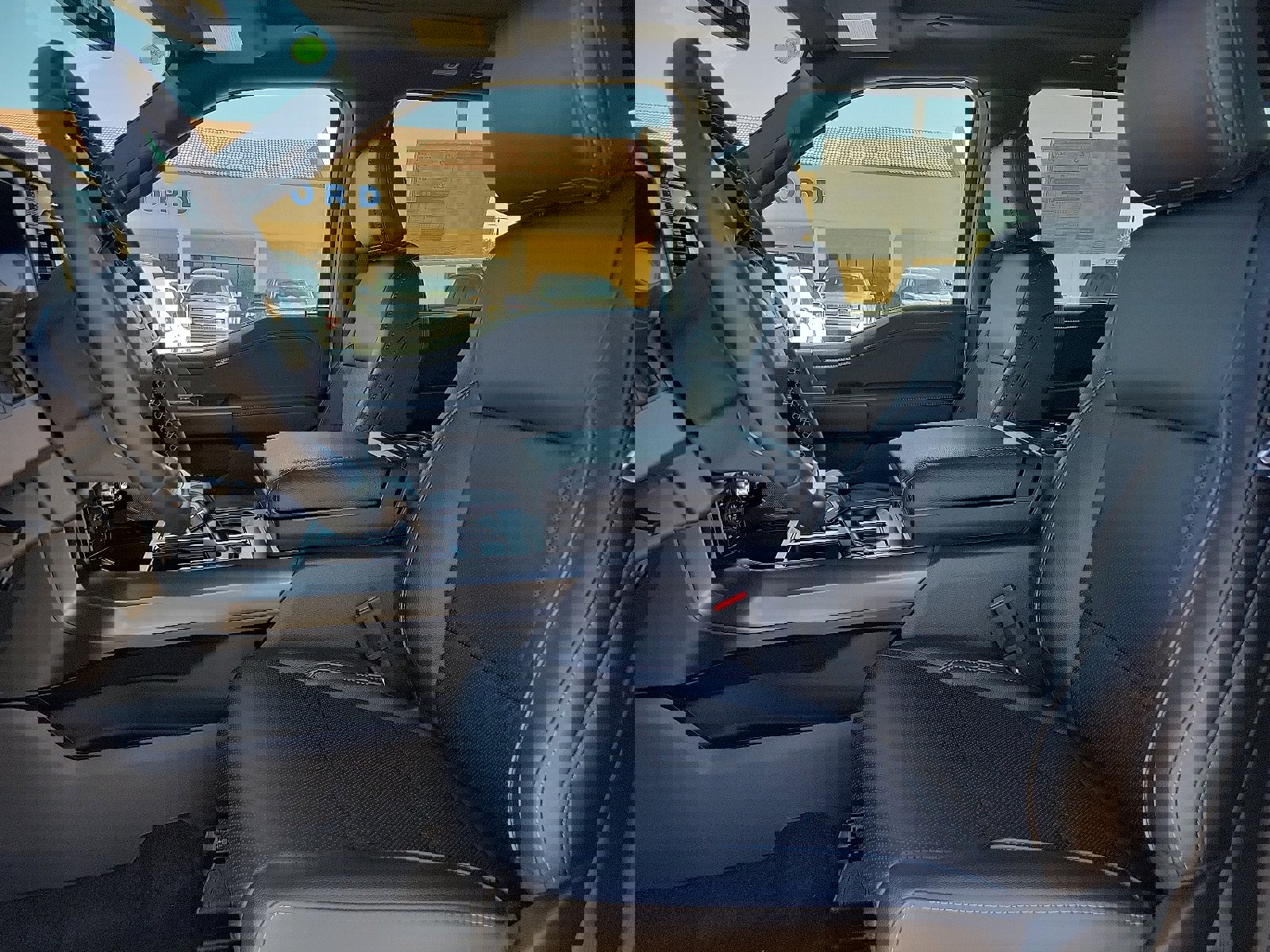 New 2025 Ford F150 Lariat w/ Equipment Group 502A High image 34