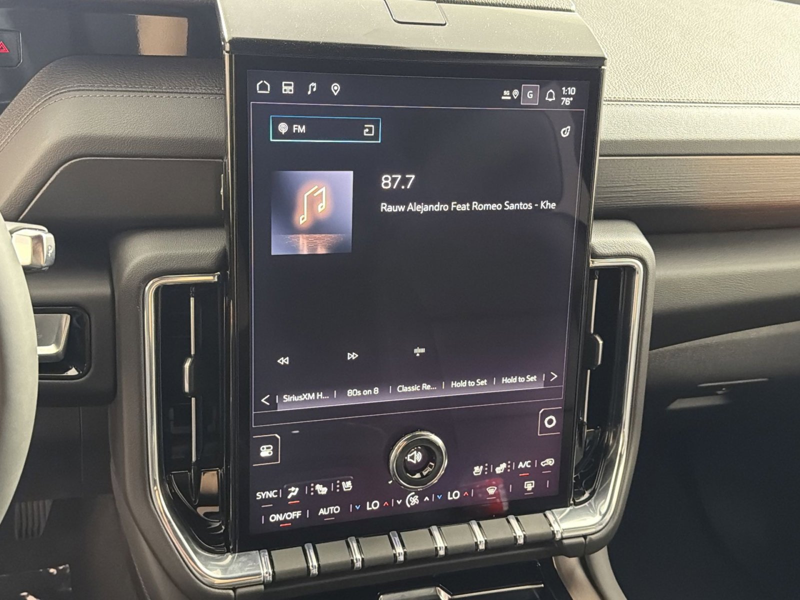 New 2026 GMC Yukon XL Denali w/ Denali Reserve Package image 18