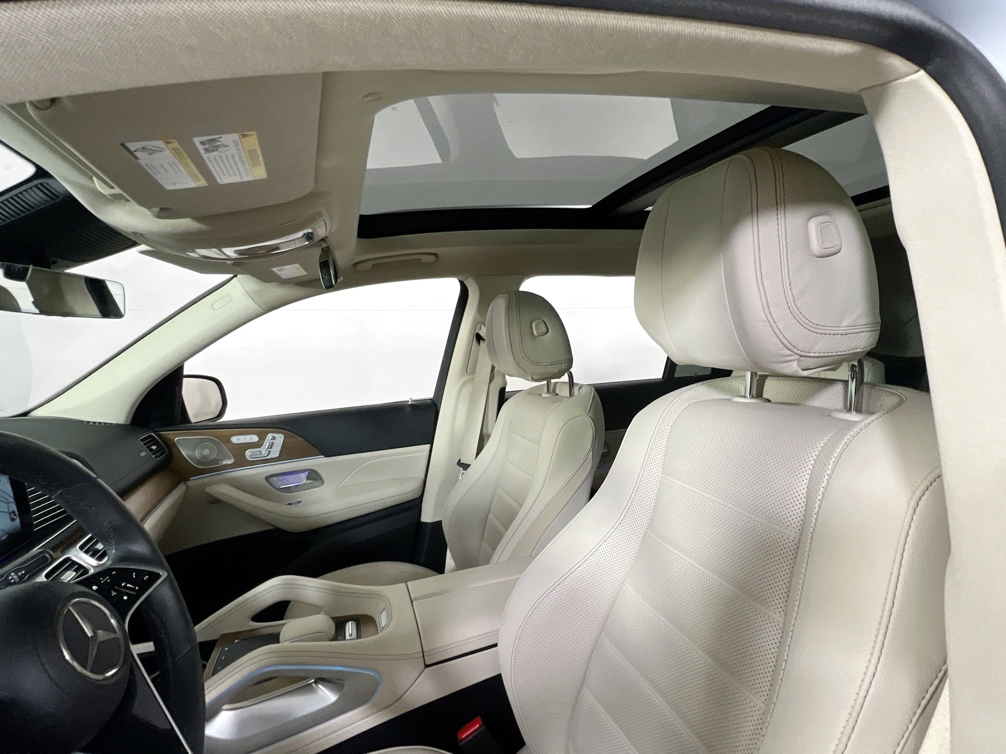 Used 2024 Mercedes-Benz GLS 450 4MATIC image 22