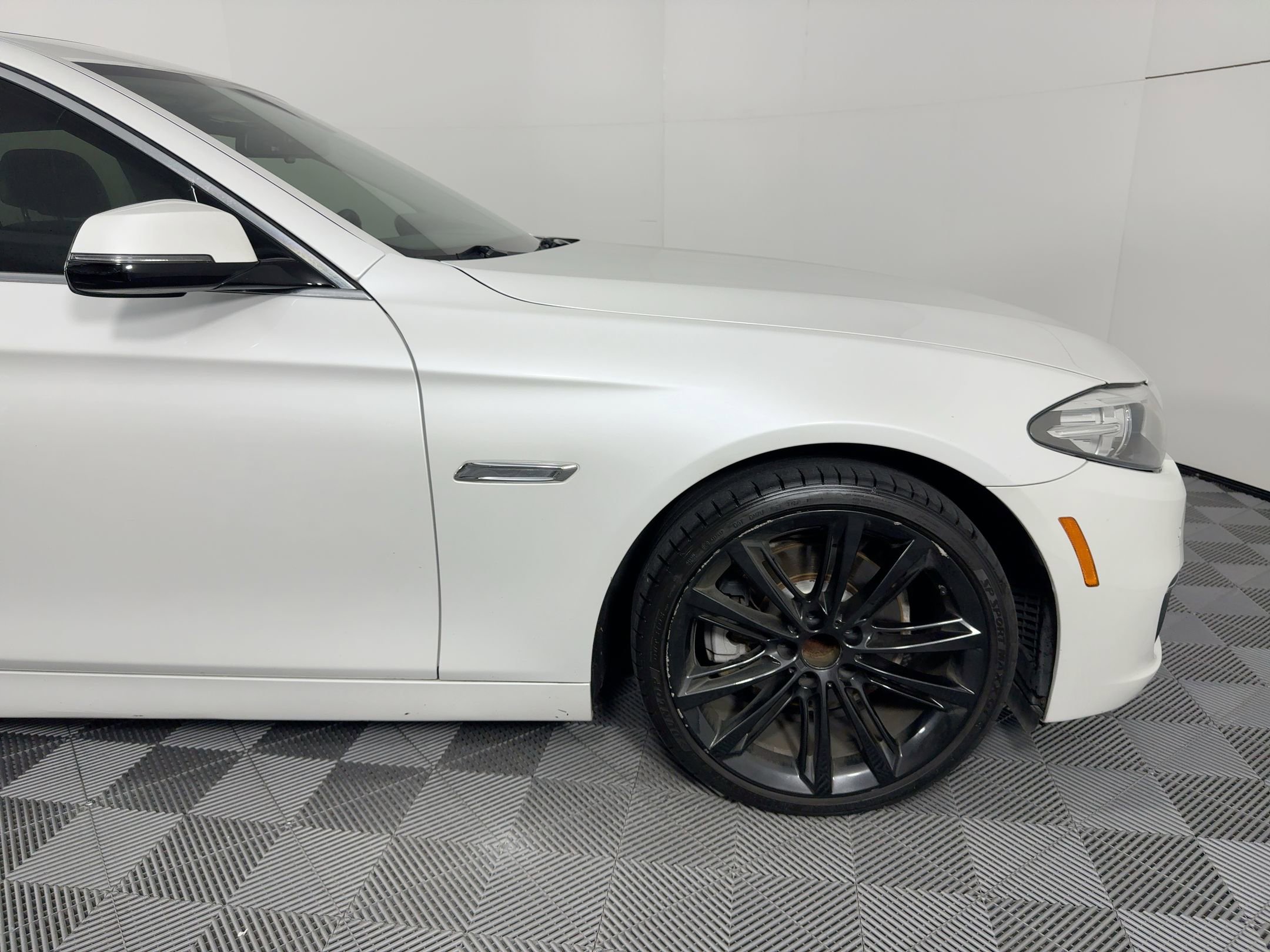 Used 2016 BMW 528i Sedan image 12
