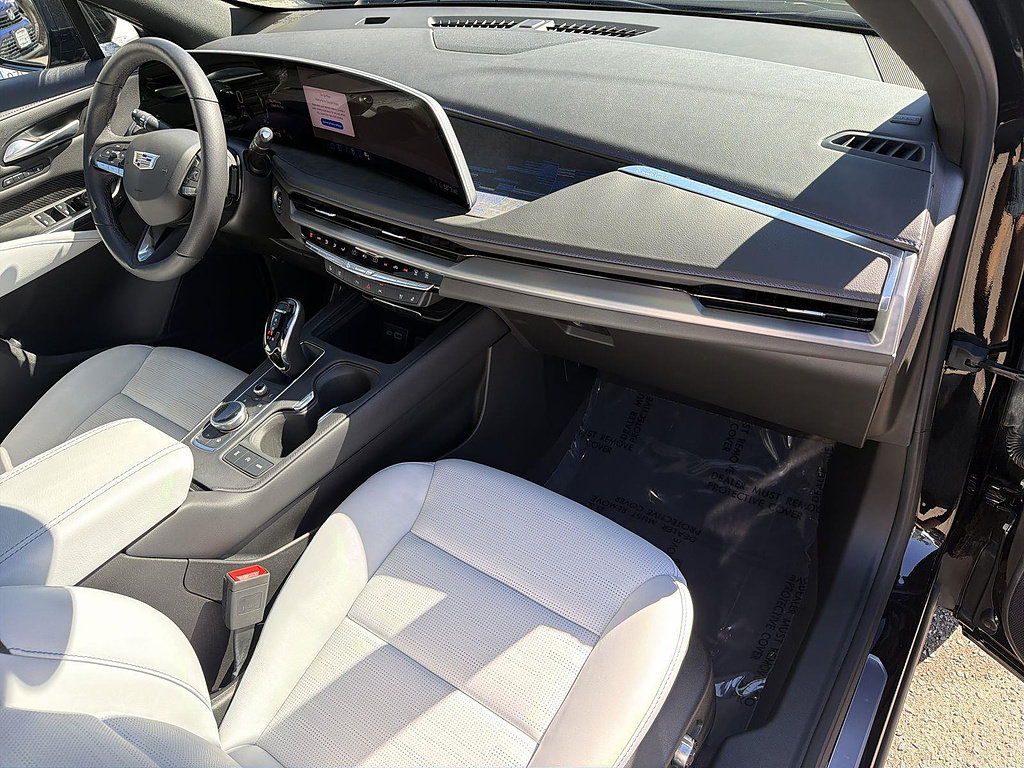 Used 2024 Cadillac XT4 Sport AWD/4WD image 29