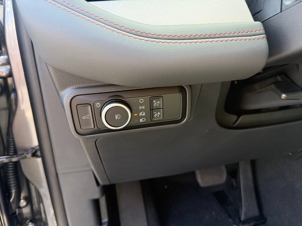 New 2026 Ford Explorer Active w/ Active Comfort Package AWD/4WD image 13