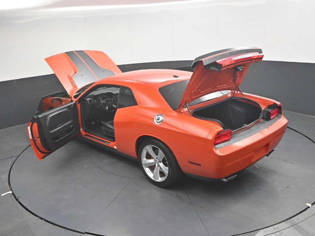 Used 2009 Dodge Challenger SRT8 RWD image 39