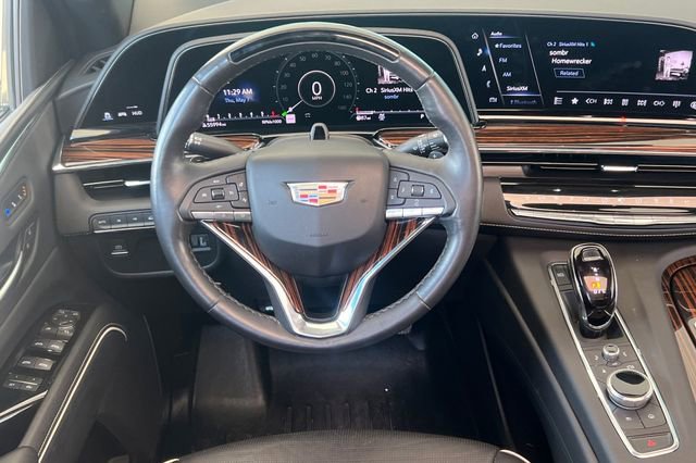 Used 2023 Cadillac Escalade Premium Luxury AWD/4WD image 17