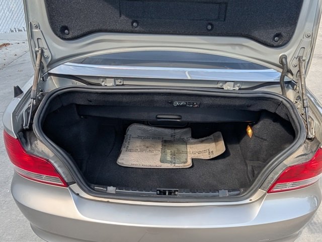 Used 2010 BMW 128i Convertible image 16