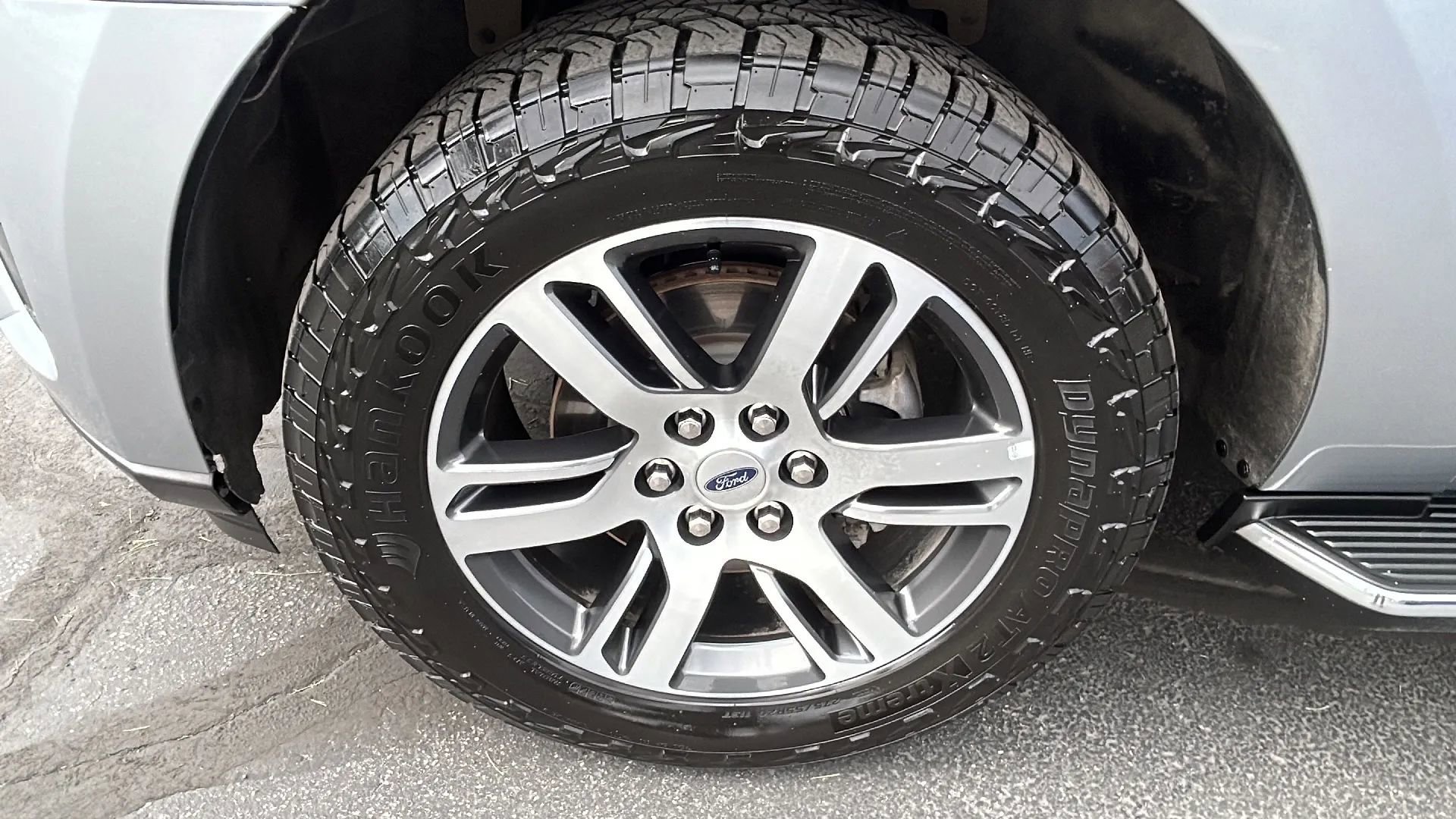 Used 2023 Ford Expedition Limited image 39