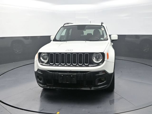 Used 2017 Jeep Renegade Latitude AWD/4WD image 2