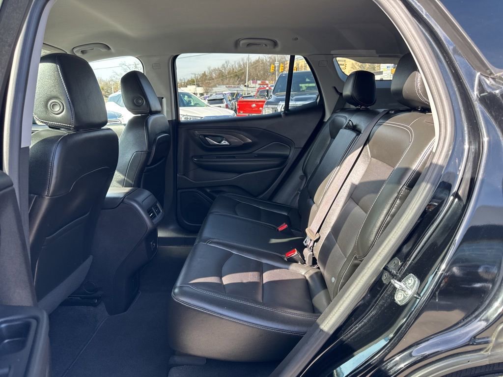 Used 2024 GMC Terrain SLT image 27