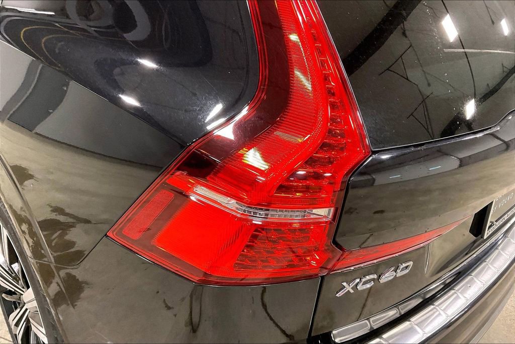 Certified 2023 Volvo XC60 B5 Plus w/ Climate Package AWD/4WD image 23