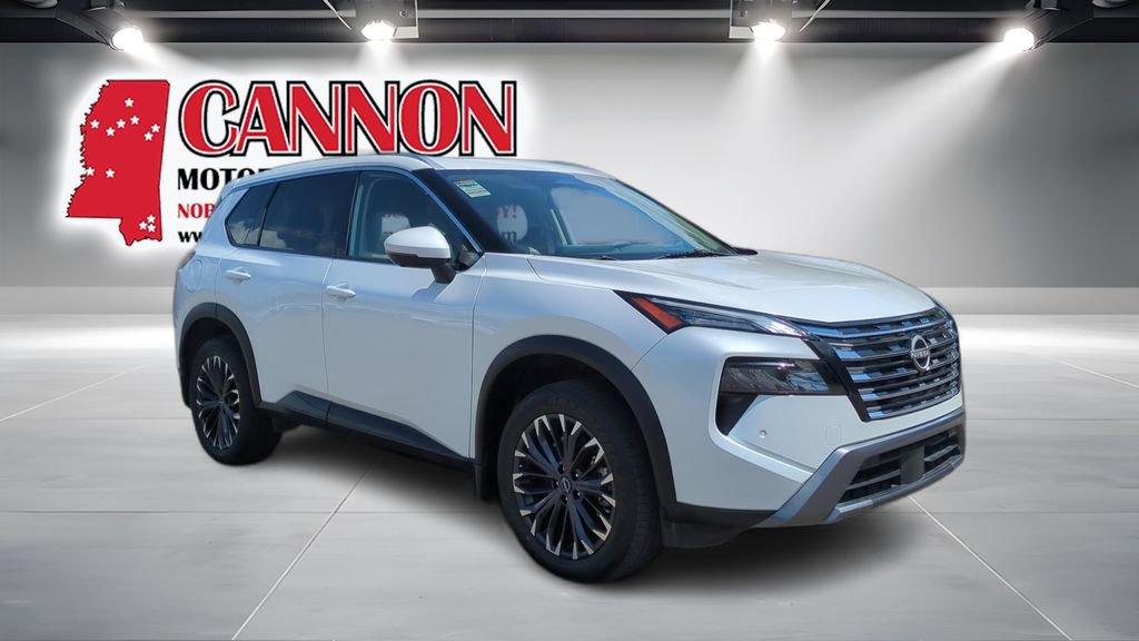 Used 2025 Nissan Rogue SL w/ Tech Package image 3