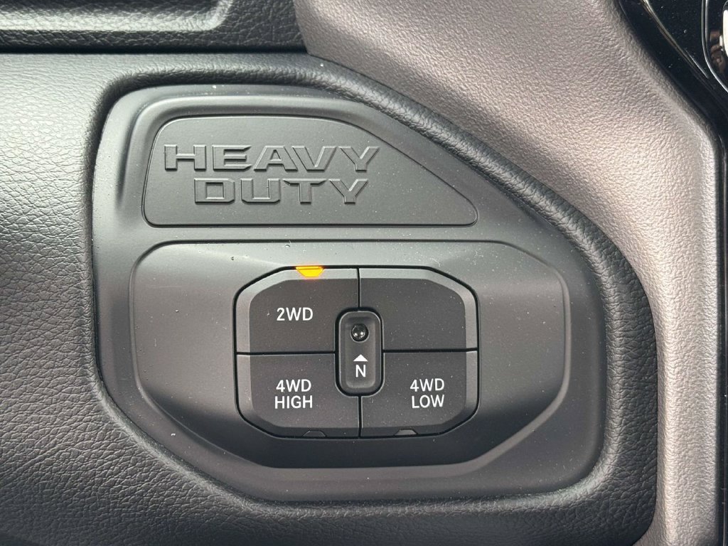New 2026 RAM 2500 Big Horn AWD/4WD image 19
