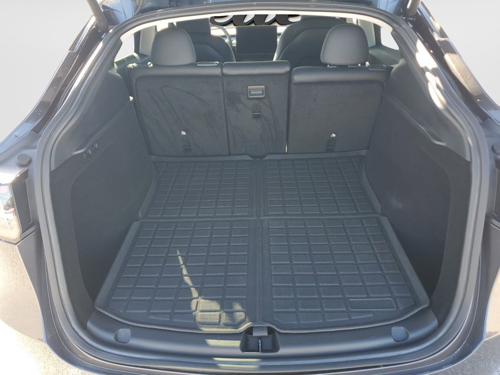 Used 2024 Tesla Model Y Performance image 12
