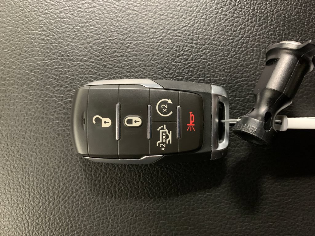 Used 2025 RAM 1500 Big Horn AWD/4WD image 31