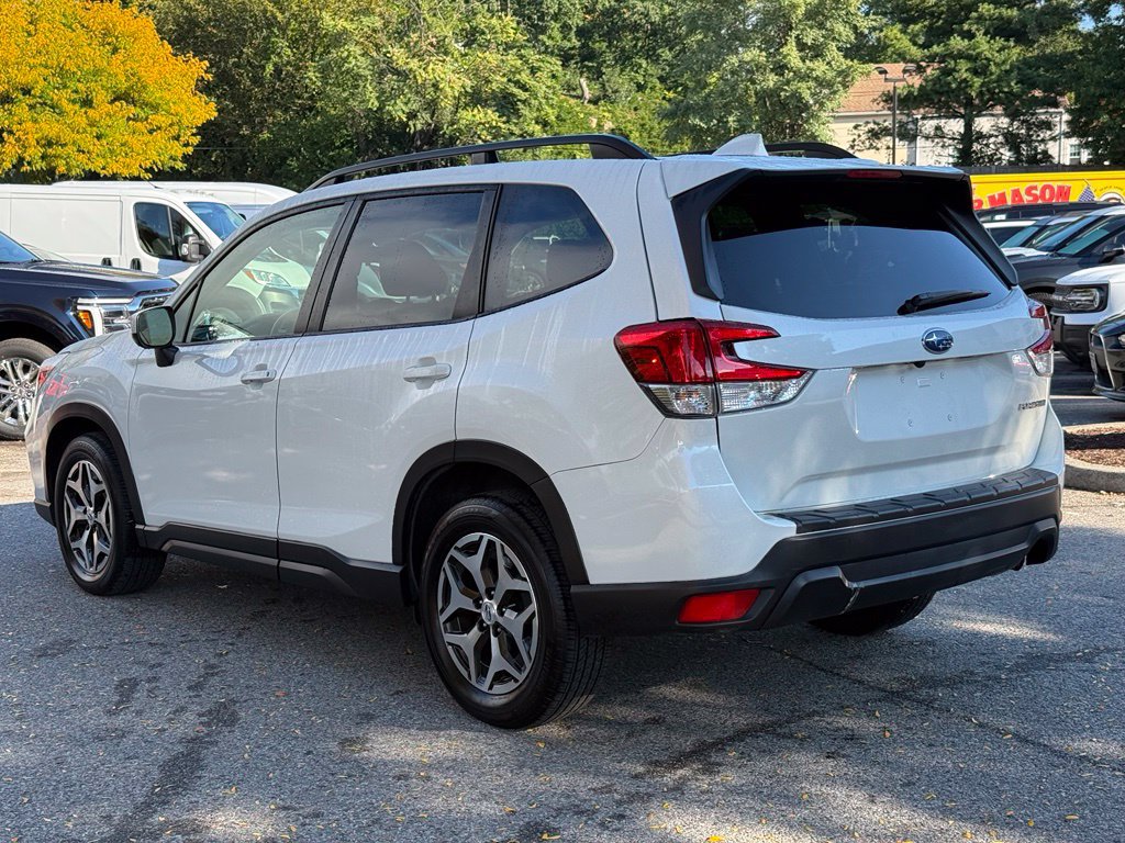 Used 2020 Subaru Forester Premium AWD/4WD image 8