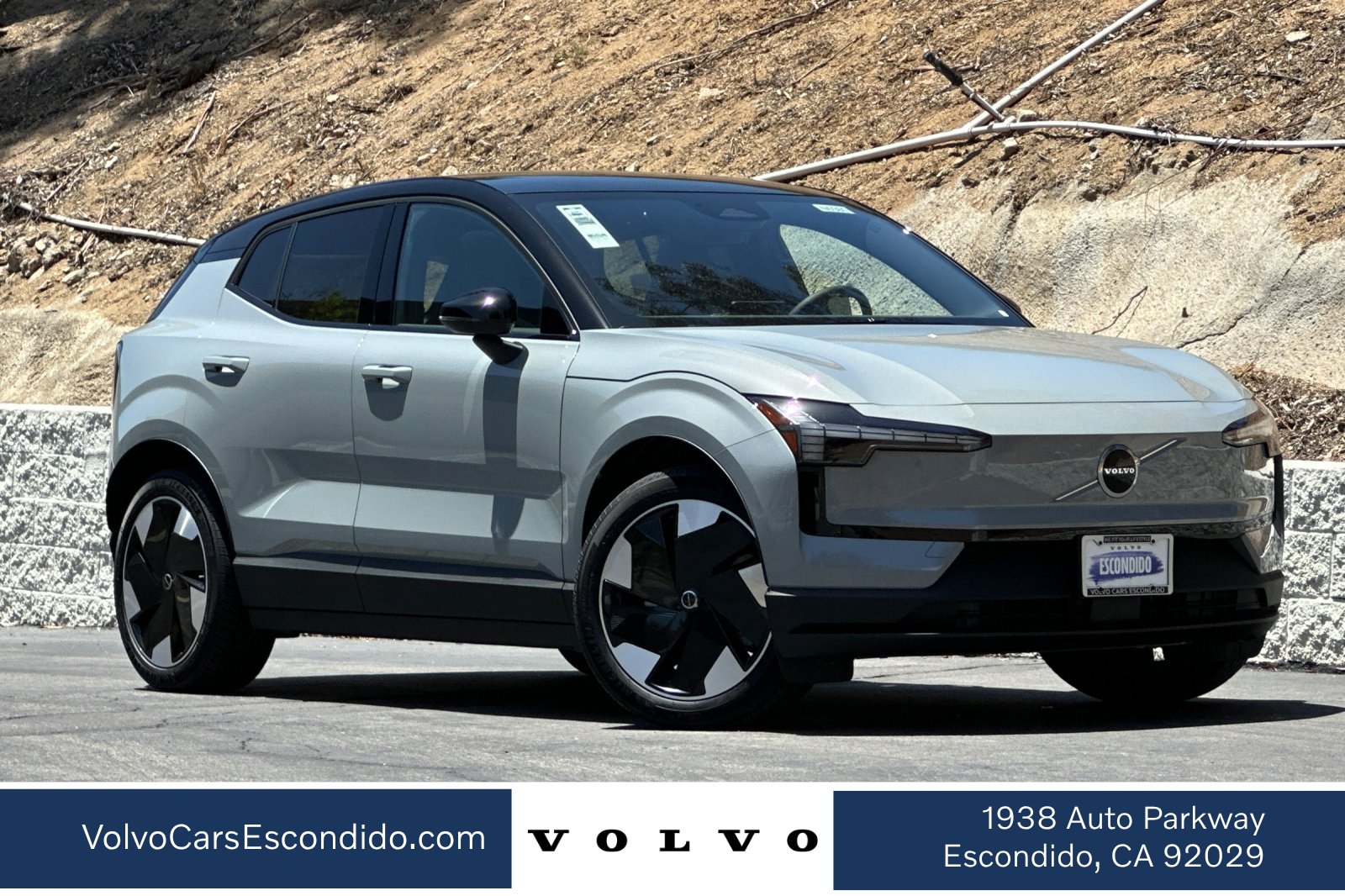 New 2026 Volvo EX30 Plus w/ Climate Package AWD/4WD image 1