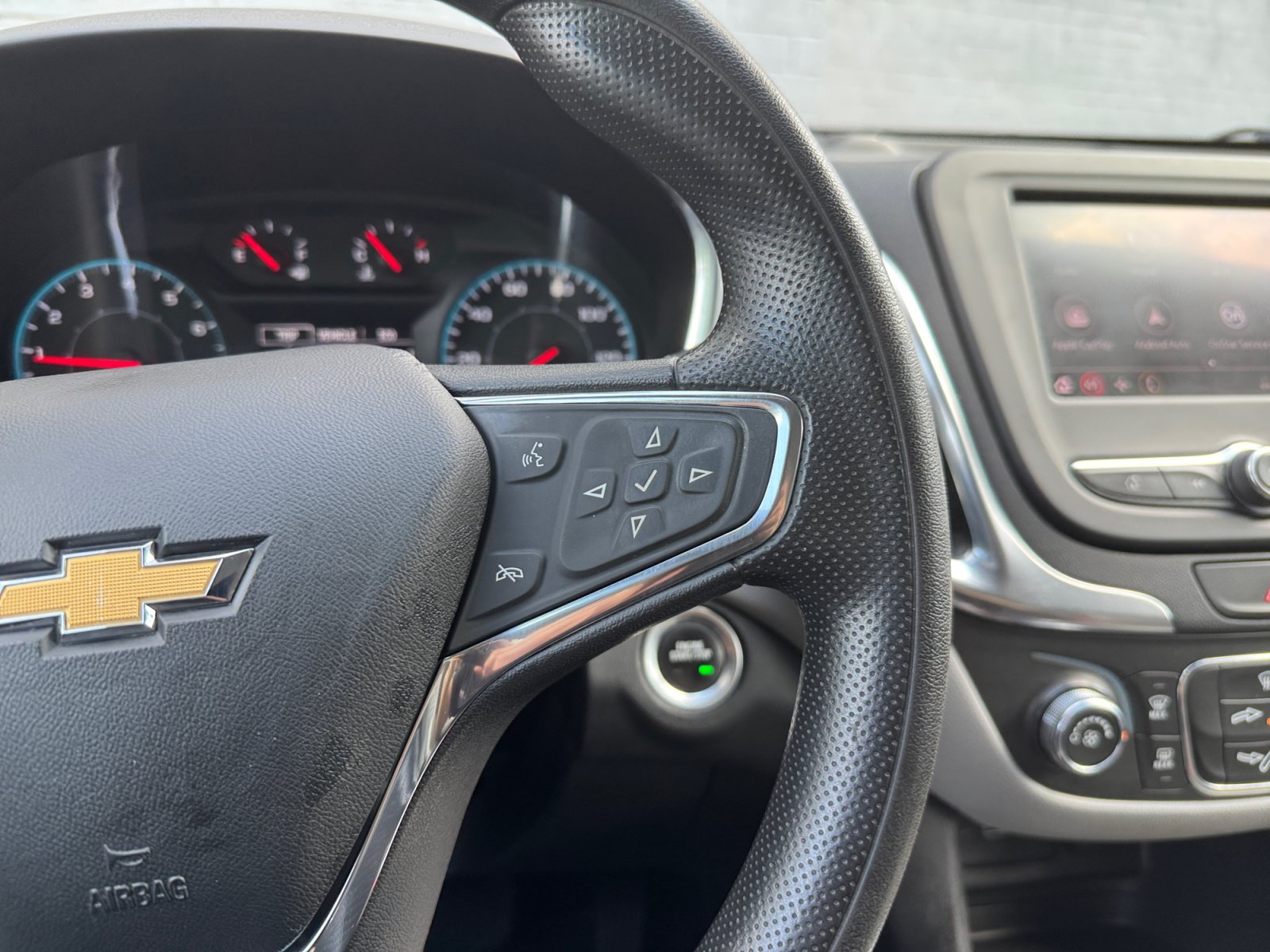 Used 2021 Chevrolet Equinox LS AWD/4WD image 24