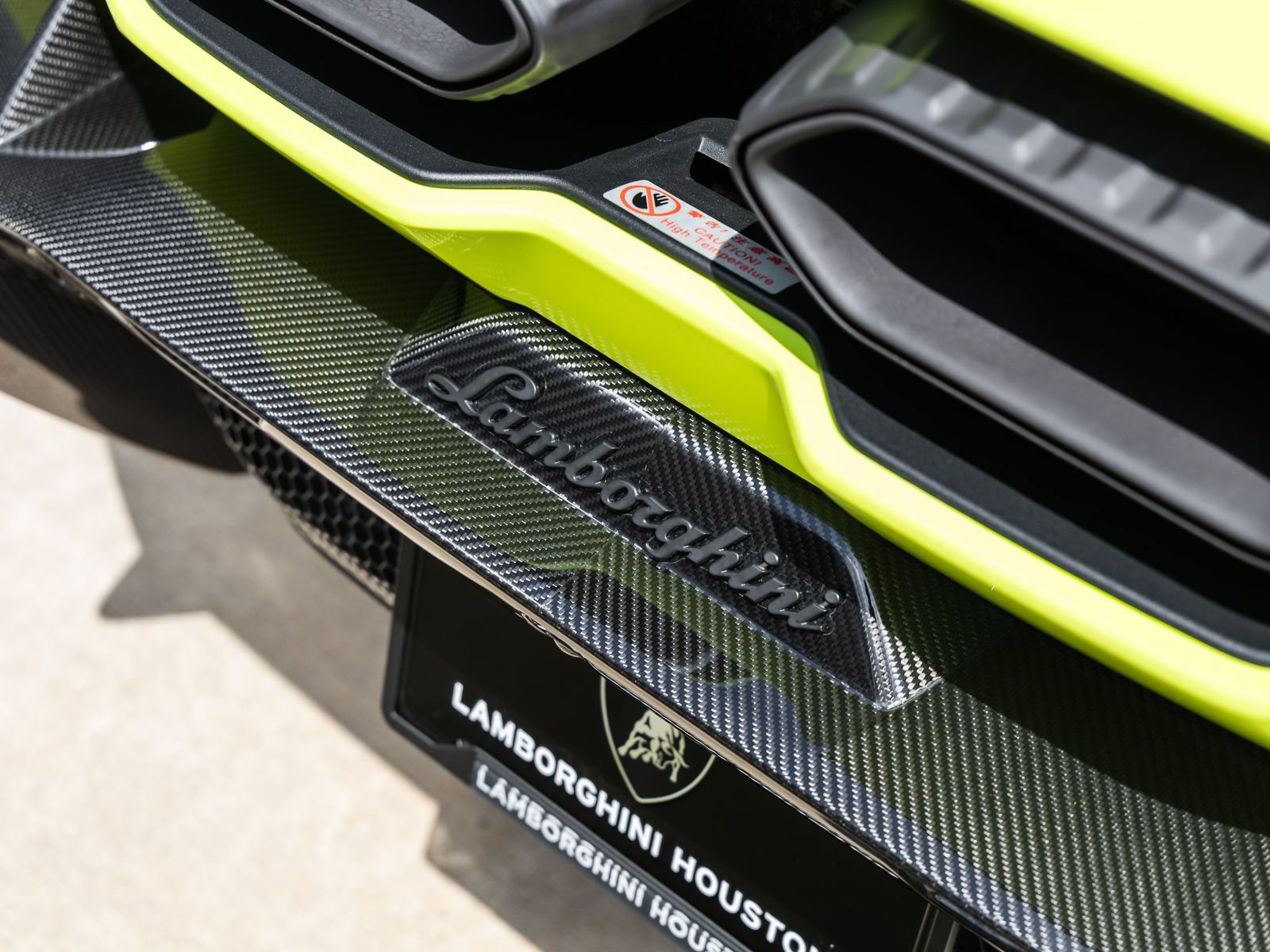 Used 2025 Lamborghini Revuelto AWD/4WD image 32