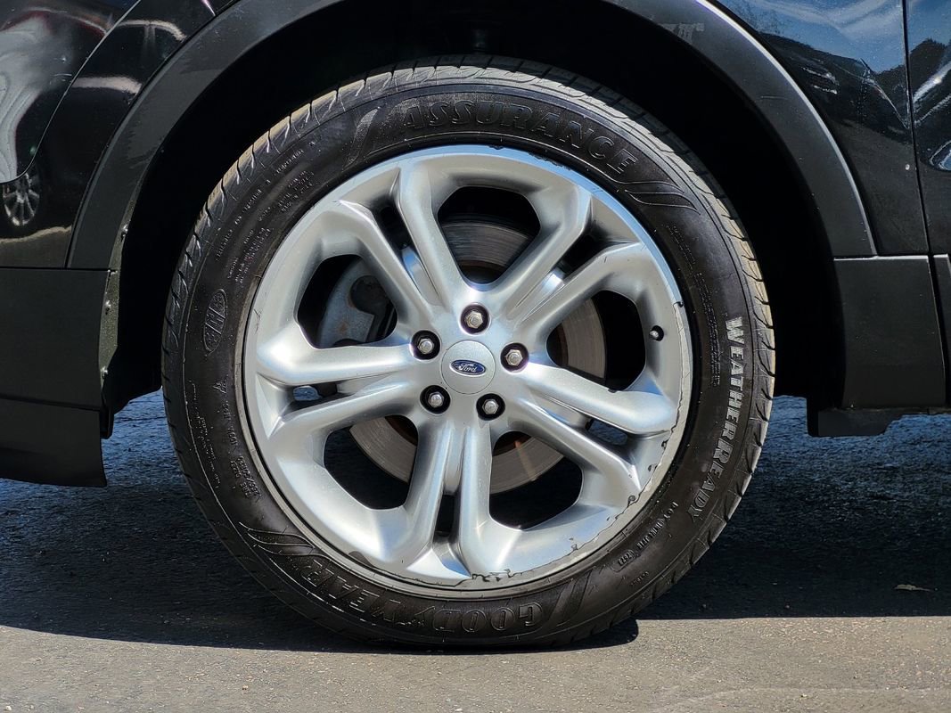 Used 2015 Ford Explorer Limited w/ Equipment Group 301A AWD/4WD image 13