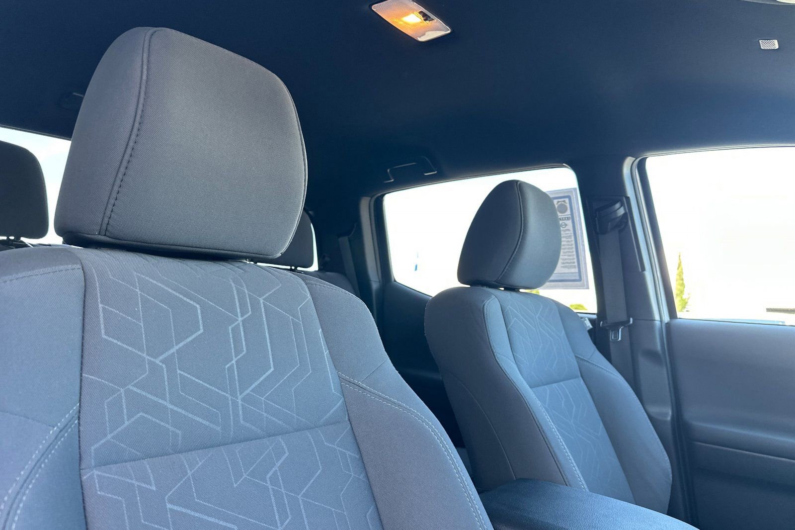 Used 2019 Toyota Tacoma TRD Sport w/ Technology Package image 17