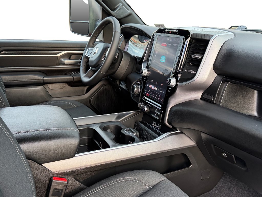 Used 2025 RAM 1500 Big Horn AWD/4WD image 7