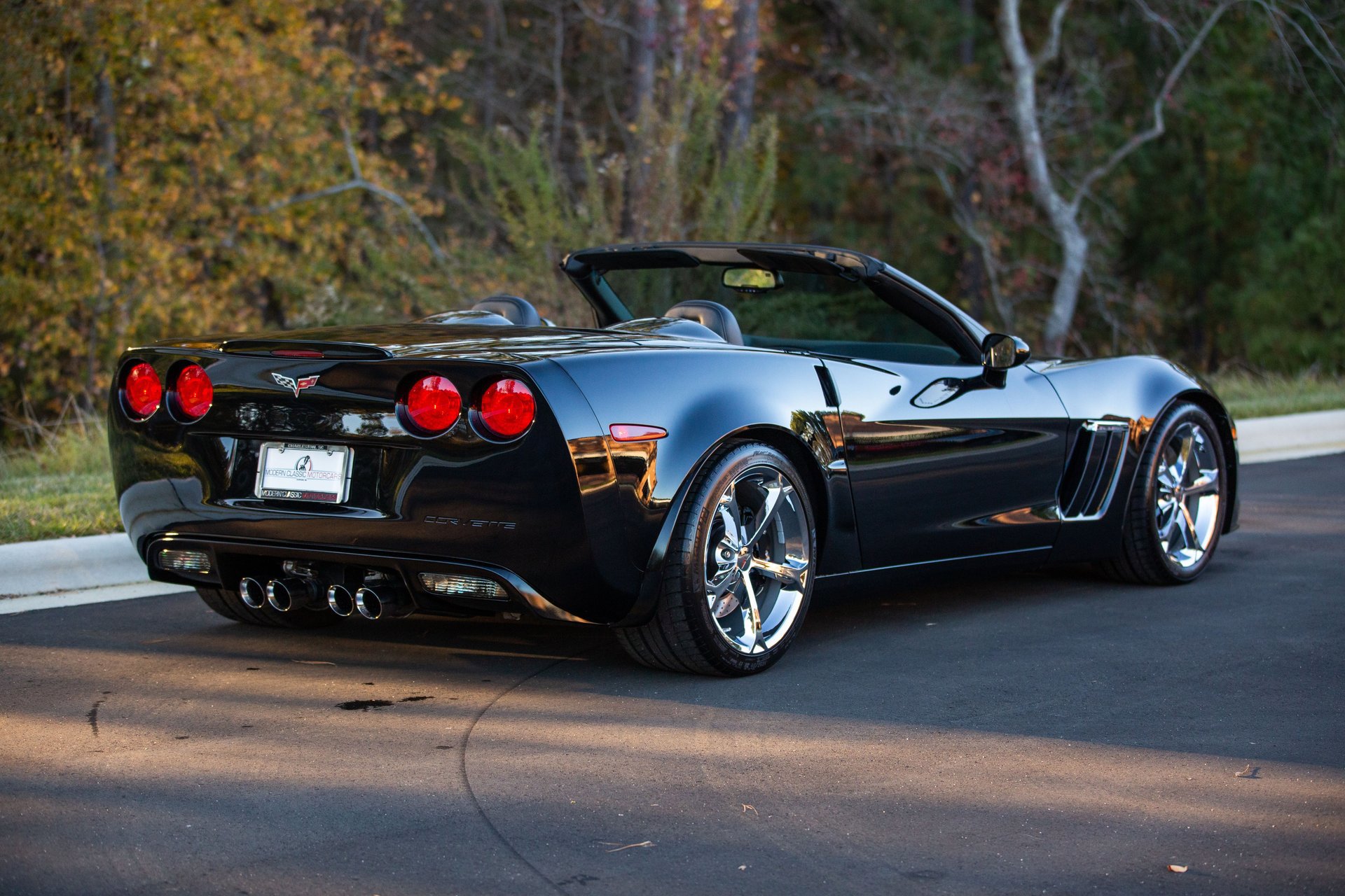 Used 2011 Chevrolet Corvette Grand Sport w/ Preferred Equipment Group image 9