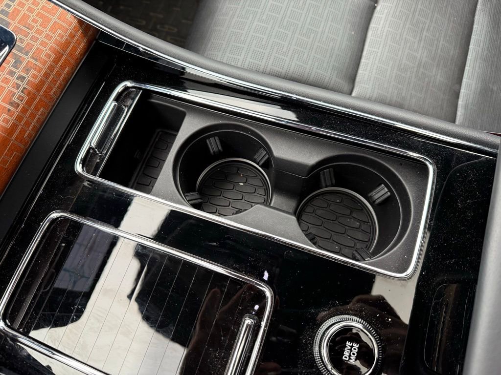 New 2025 Lincoln Aviator Black Label AWD/4WD image 9