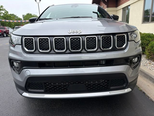 Used 2023 Jeep Compass Limited AWD/4WD image 21