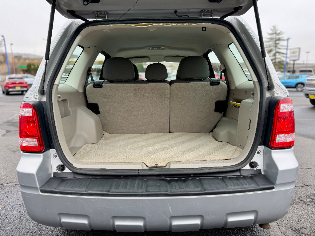 Used 2010 Ford Escape XLS image 18