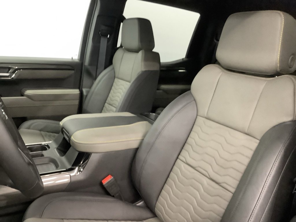 New 2026 Chevrolet Silverado 1500 ZR2 w/ Dark Appearance Package image 12