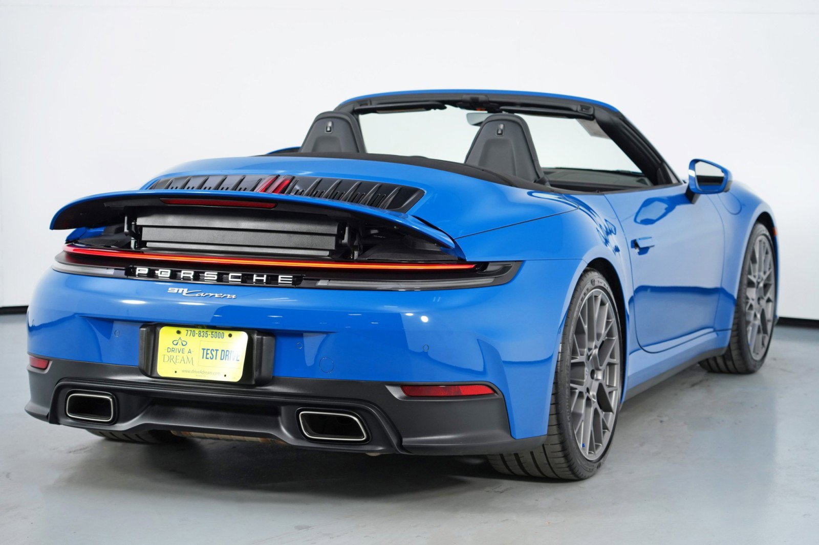 Used 2025 Porsche 911 Carrera RWD image 52