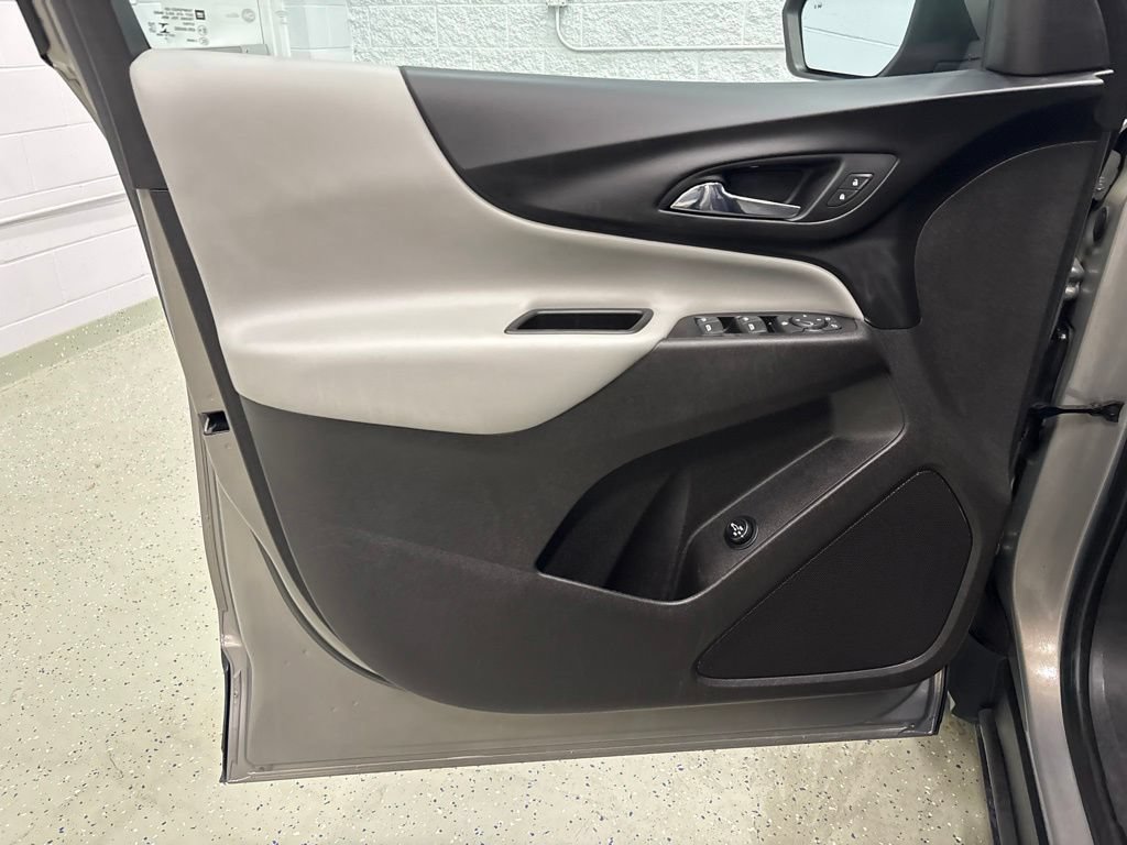 Used 2018 Chevrolet Equinox LT AWD/4WD image 14
