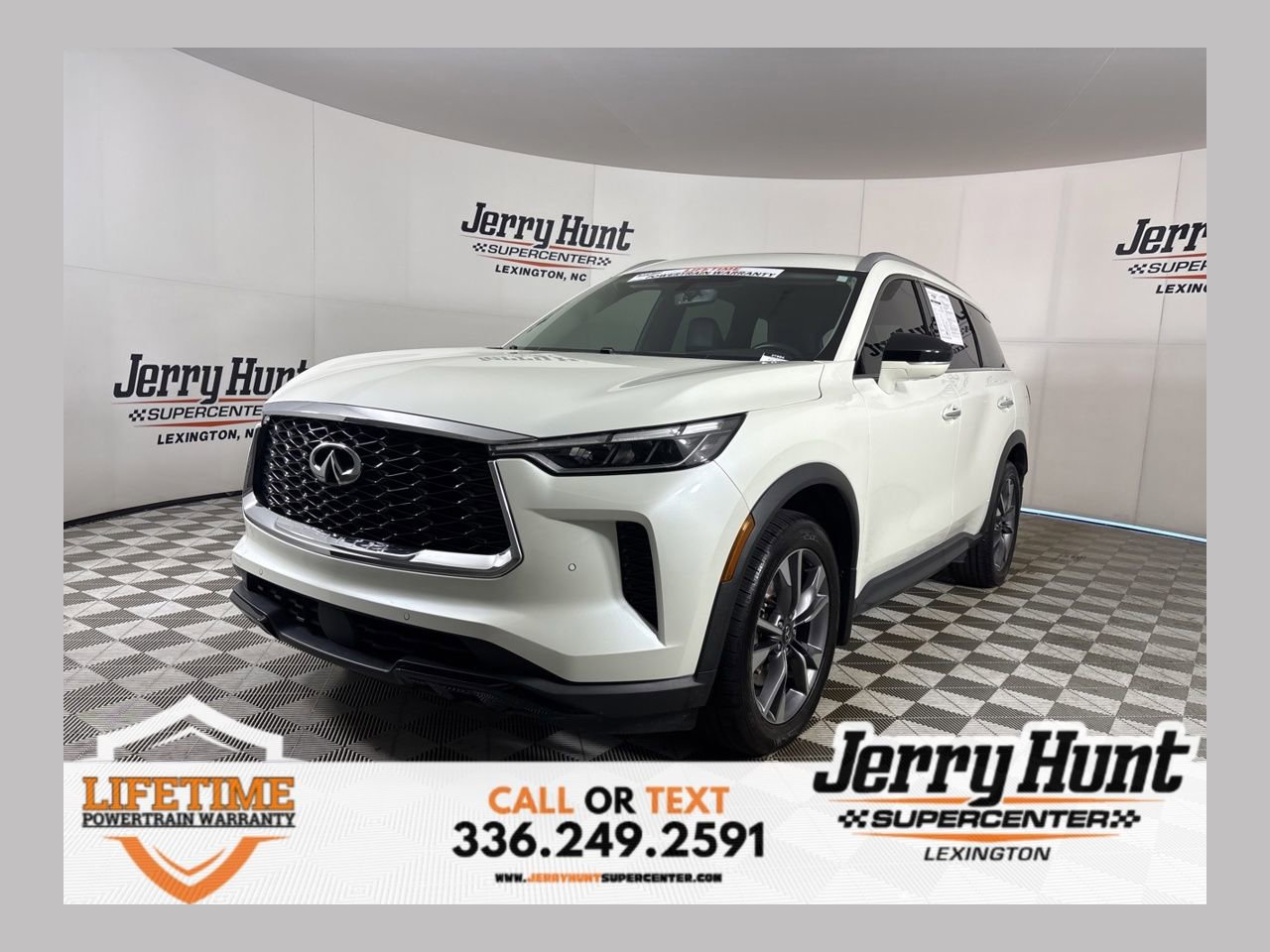 Used 2023 INFINITI QX60 Luxe w/ Cargo Package image 1