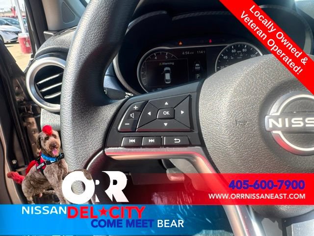 Used 2025 Nissan Versa SV FWD image 18