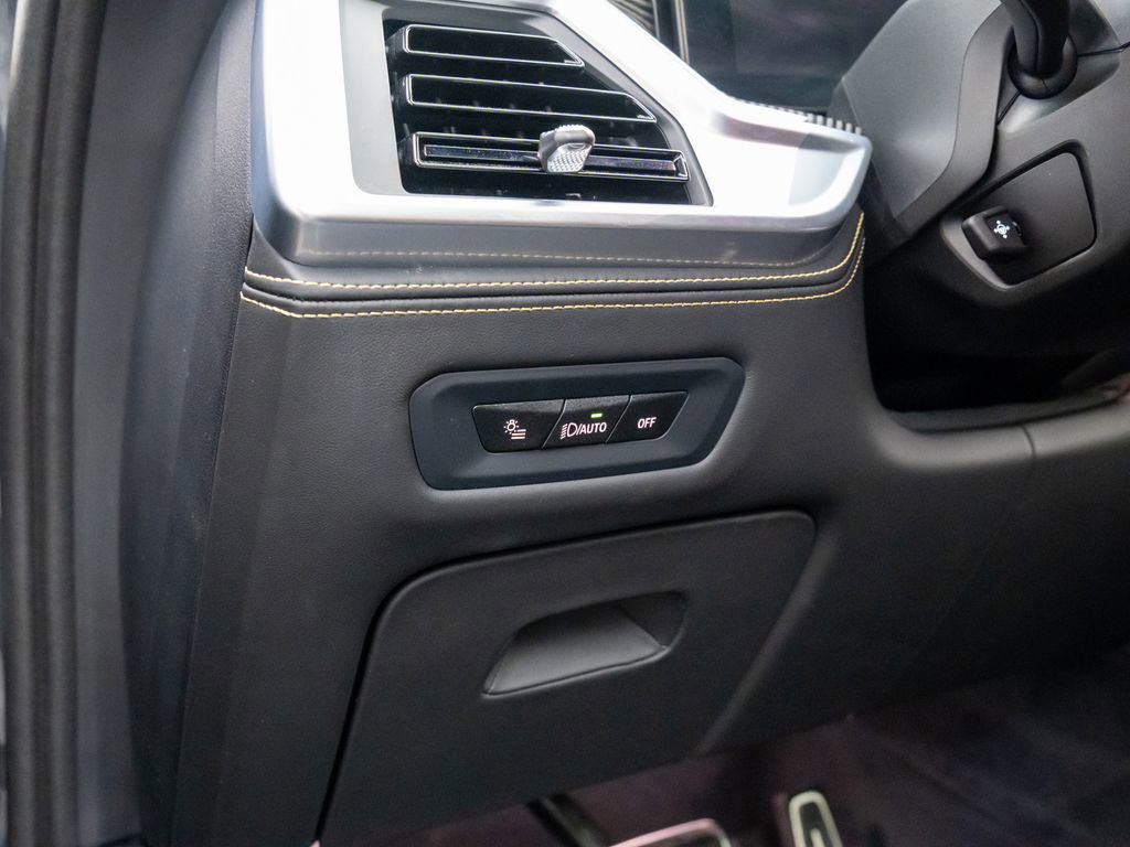 Used 2024 BMW X5 M Competition w/ Executive Package image 20