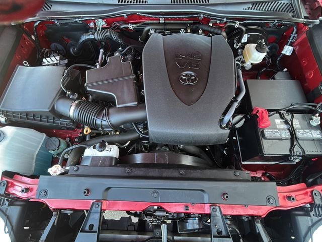 Used 2023 Toyota Tacoma SR5 w/ Technology Package image 33