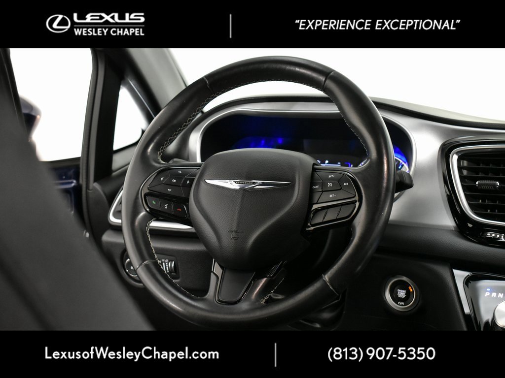 Used 2020 Chrysler Pacifica Touring w/ S Appearance Package image 25