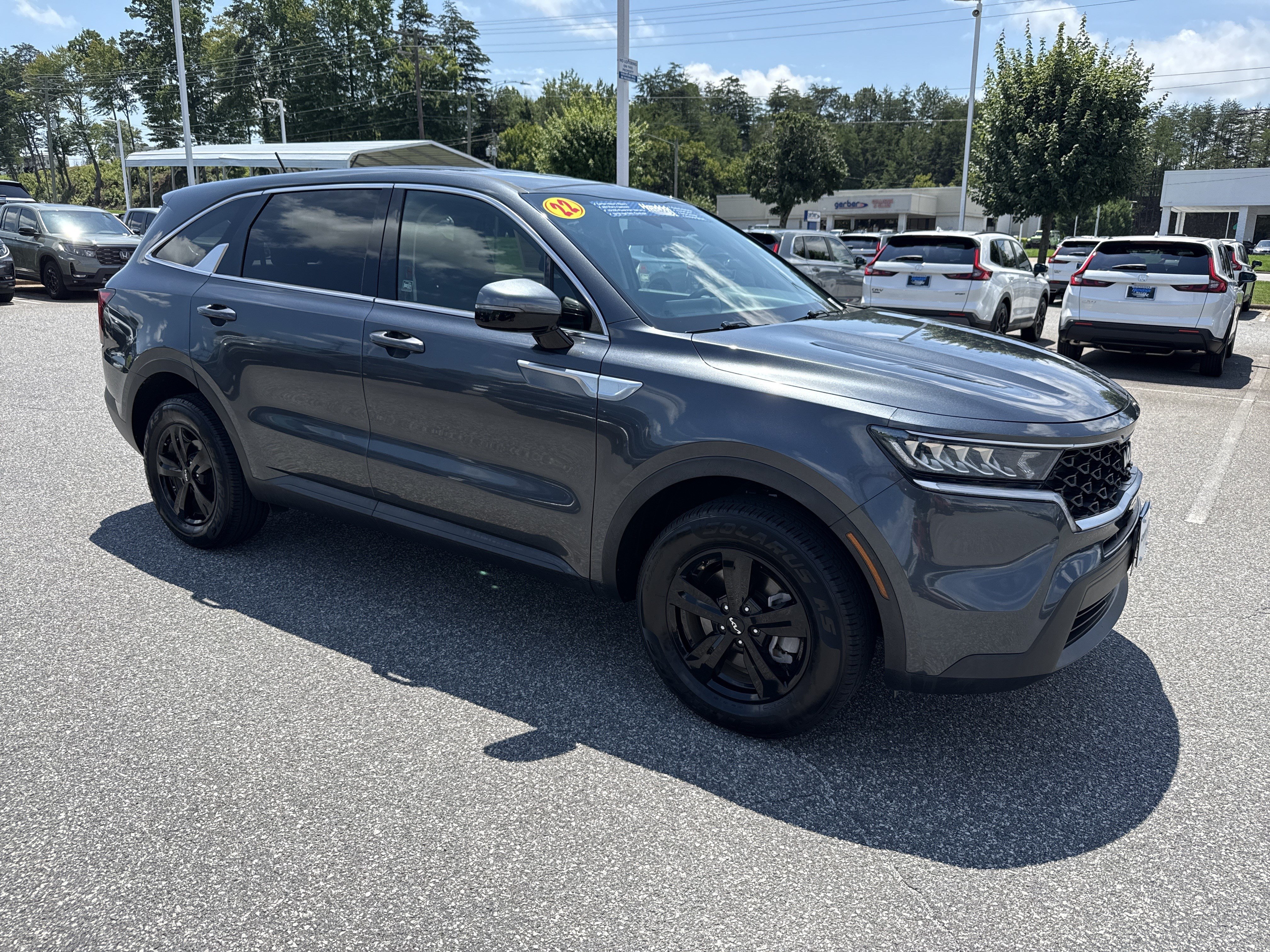 Used 2022 Kia Sorento LX AWD/4WD image 2