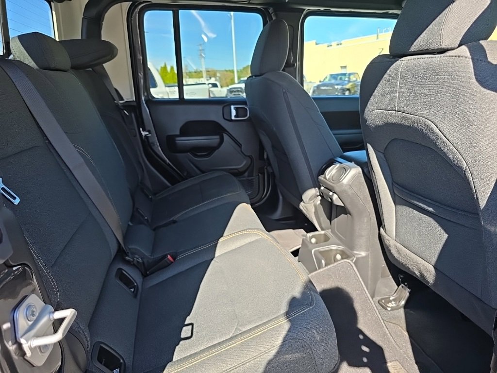 Certified 2024 Jeep Gladiator Sport image 13