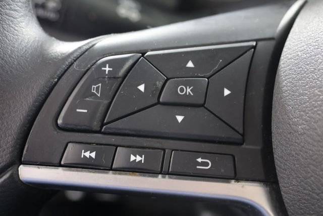 Used 2019 Nissan Kicks SV FWD image 11