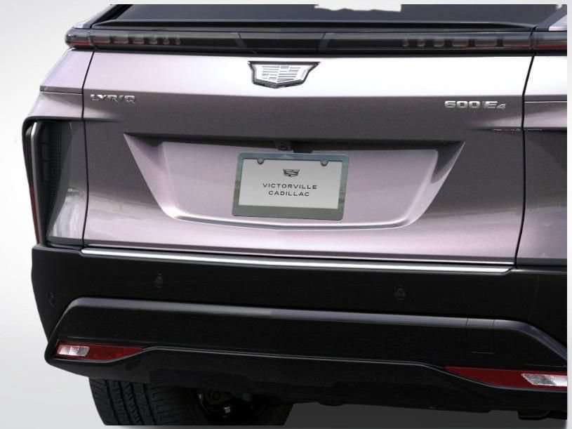 New 2026 Cadillac Lyriq Luxury AWD/4WD image 14