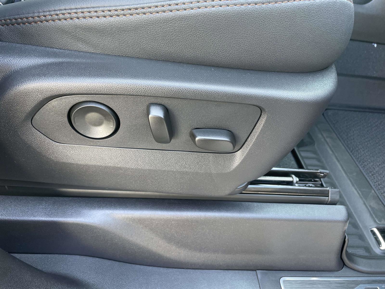 New 2025 GMC Sierra 2500 AT4 w/ AT4 Premium Plus Package image 27