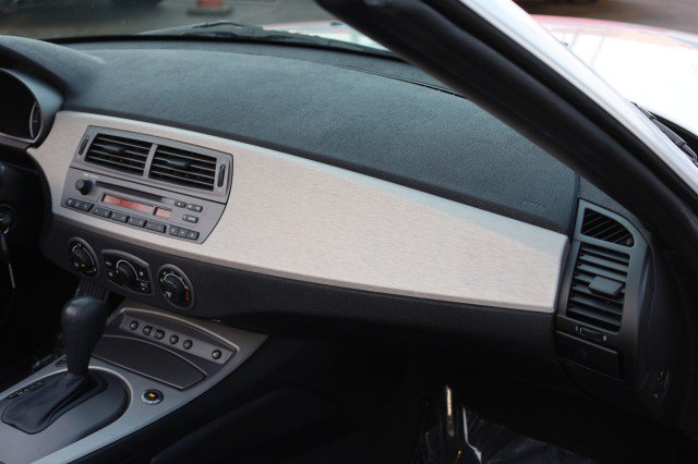 Used 2004 BMW Z4 2.5i RWD image 39