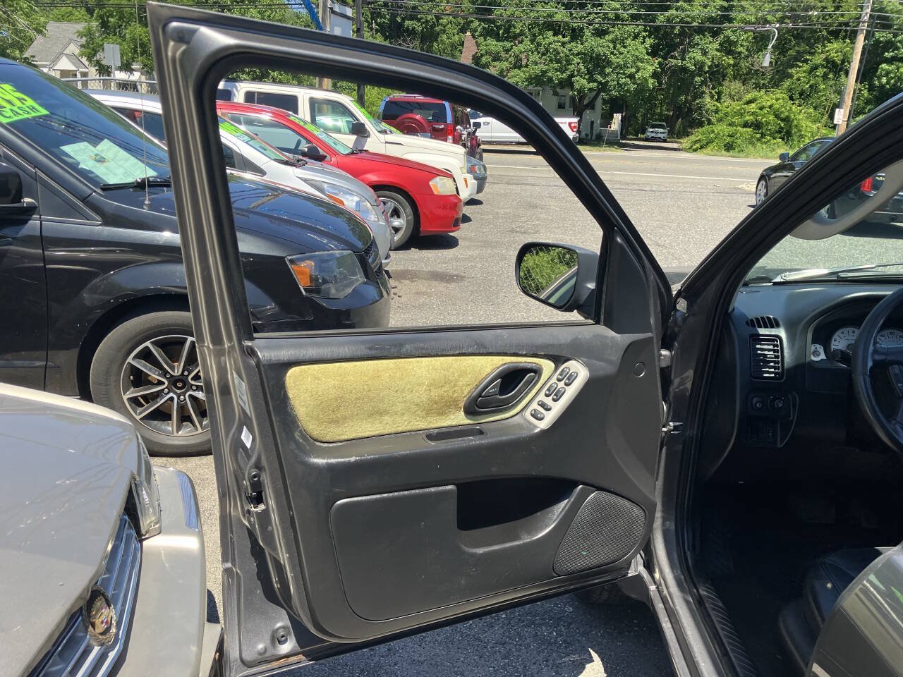 Used 2005 Ford Escape Limited AWD/4WD image 16